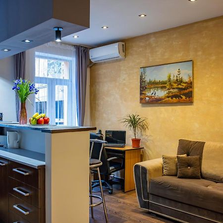 John Residence Apartment Brasov With Parking Option Екстер'єр фото