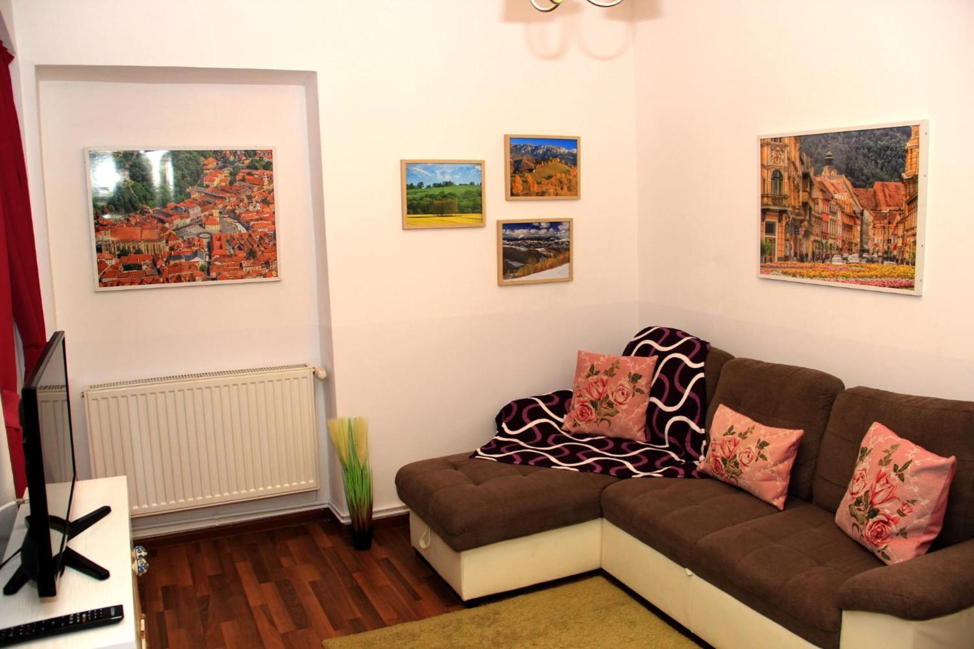 John Residence Apartment Brasov With Parking Option Екстер'єр фото