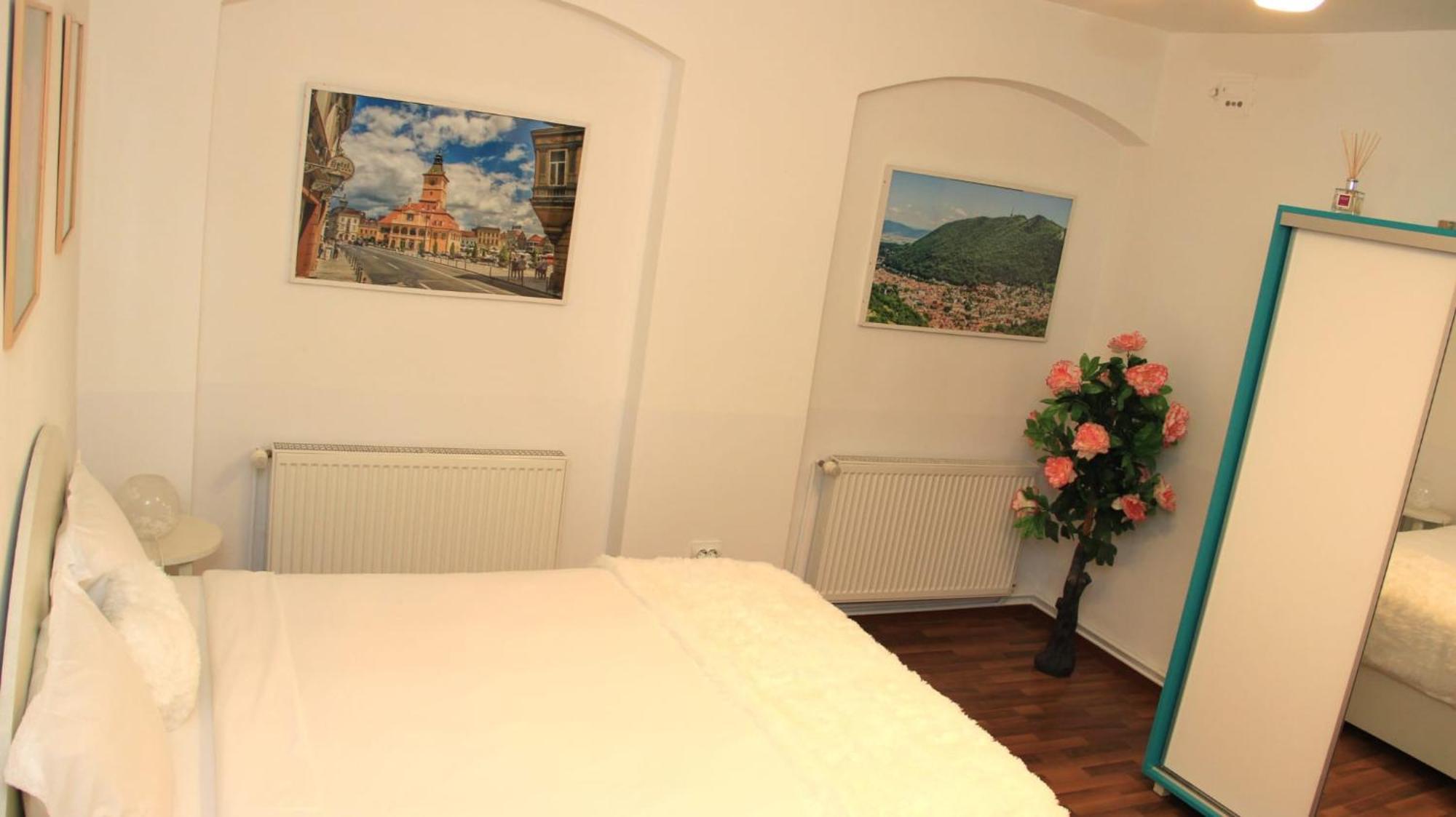 John Residence Apartment Brasov With Parking Option Екстер'єр фото