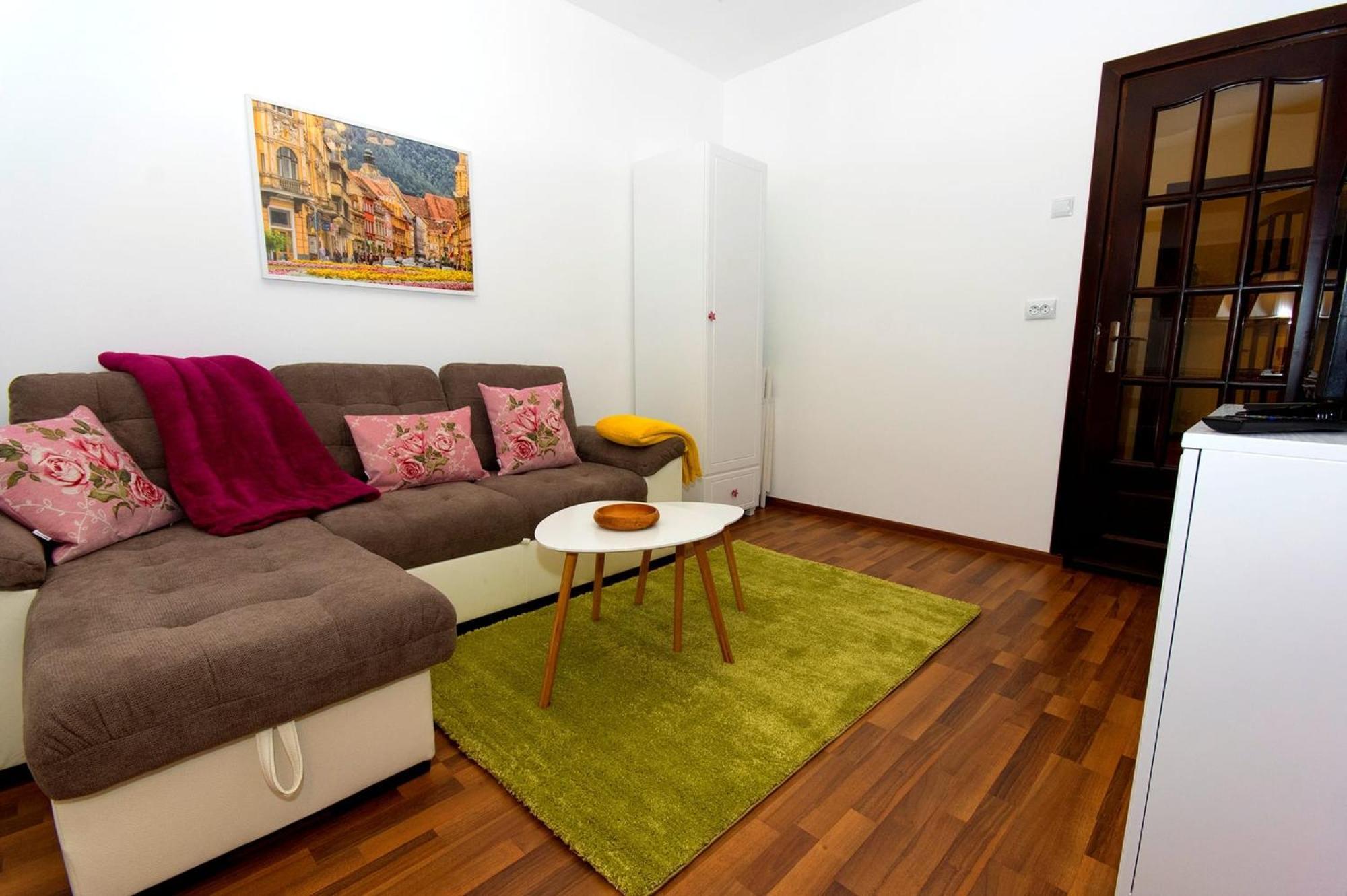 John Residence Apartment Brasov With Parking Option Екстер'єр фото